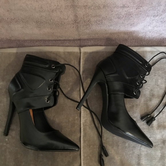 Boots - Picture 2 of 6